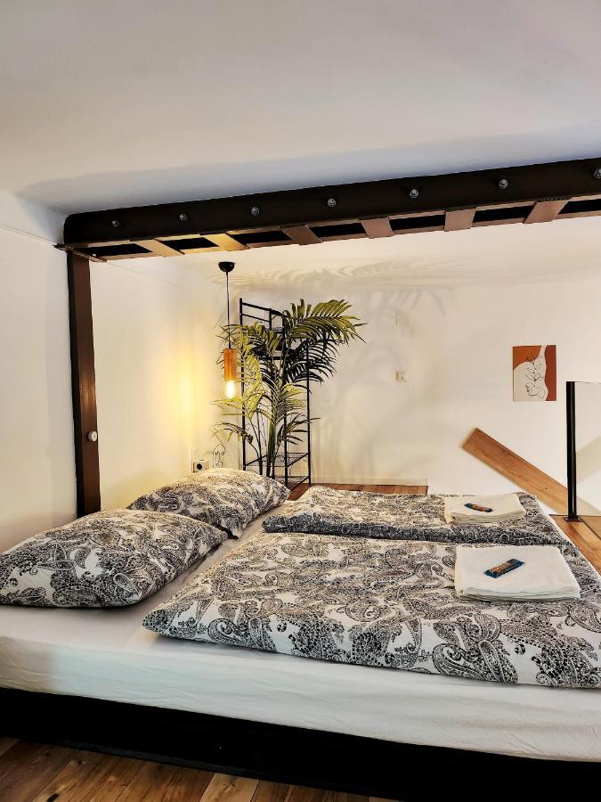 K21 "The Good Shepherd" Apartment บูดาเปสต์ ภายนอก รูปภาพ